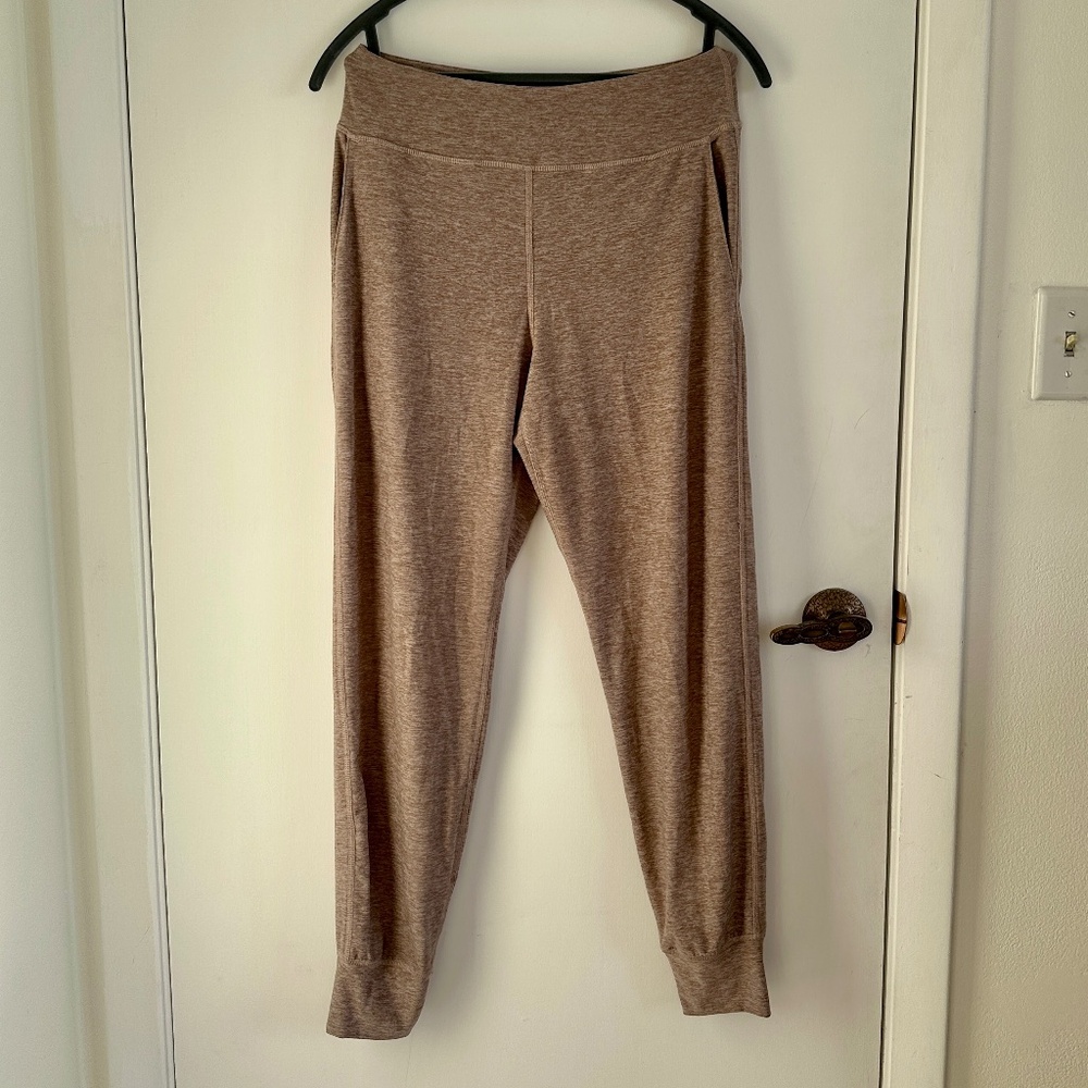 Outdoors voices cloudknit joggers size small
